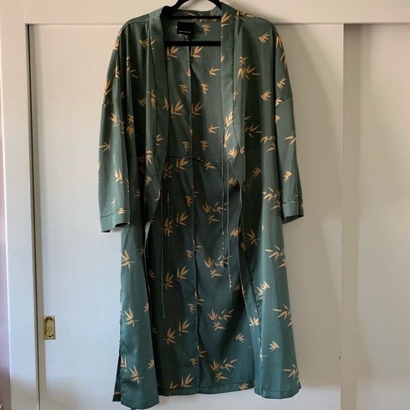 Kimono - Picture 2 of 7